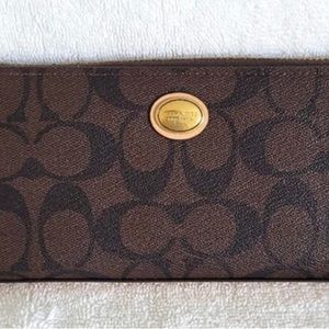 Coach signature accordion zip